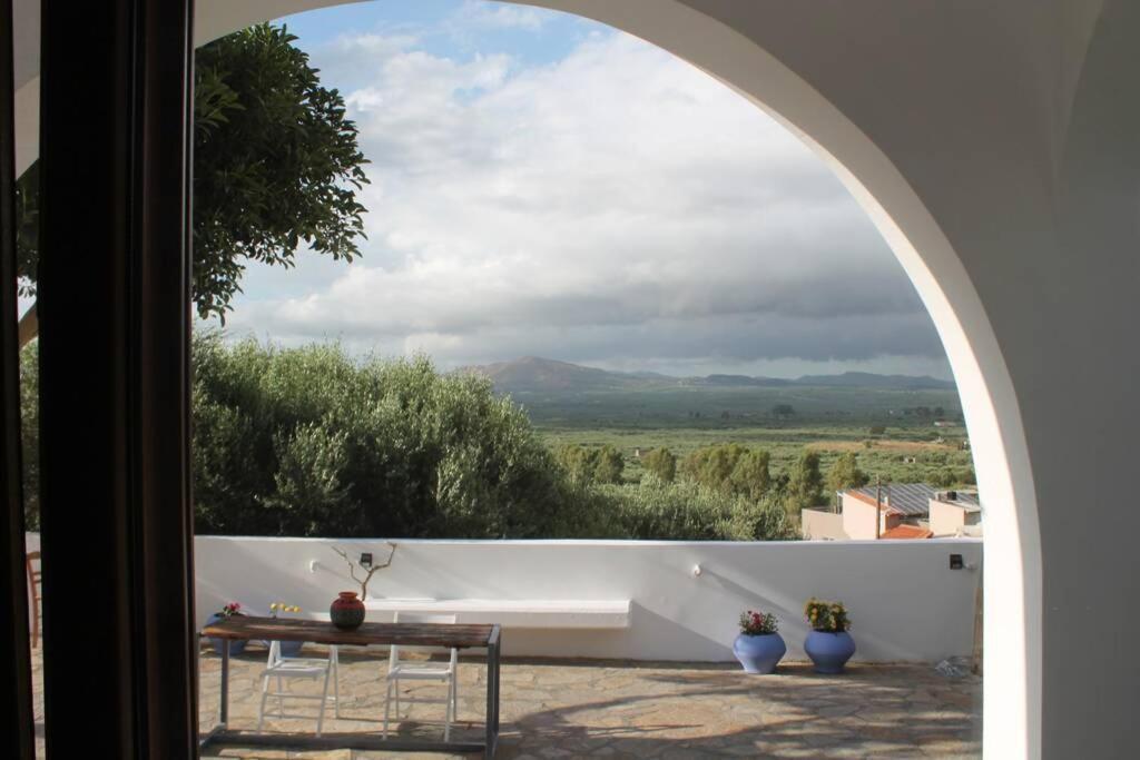 A Crystal Clear House In Pyrgos, Heraklion Crete Pirgos  المظهر الخارجي الصورة